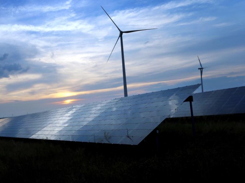 Anteil Erneuerbarer Energien steigt schneller